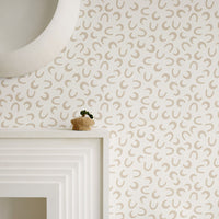 small horseshoe pattern living room wallpaper