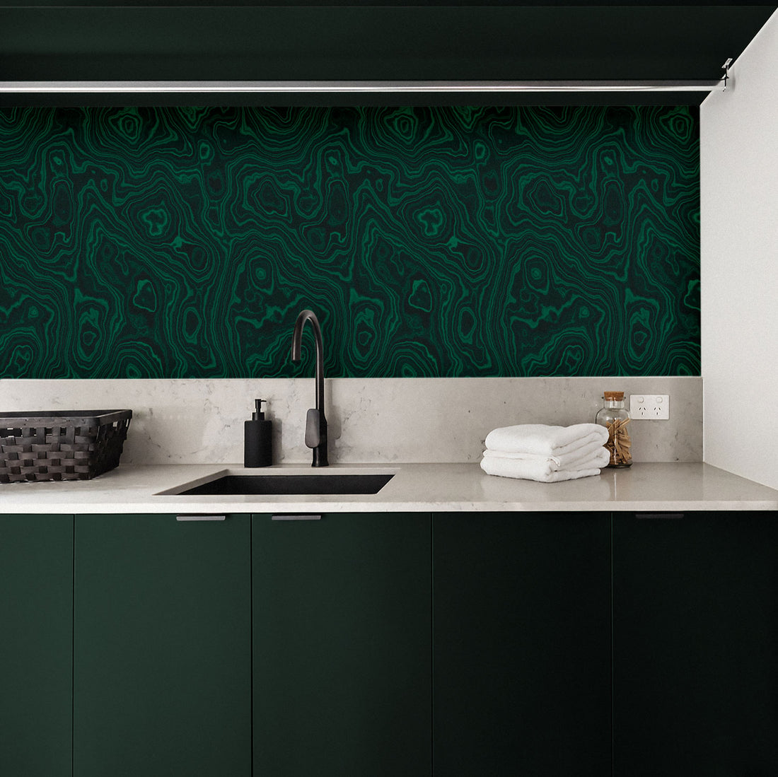 dark green best backsplash in kitchen