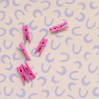 pastel color lucky horseshoe inspired wallpaper pattern