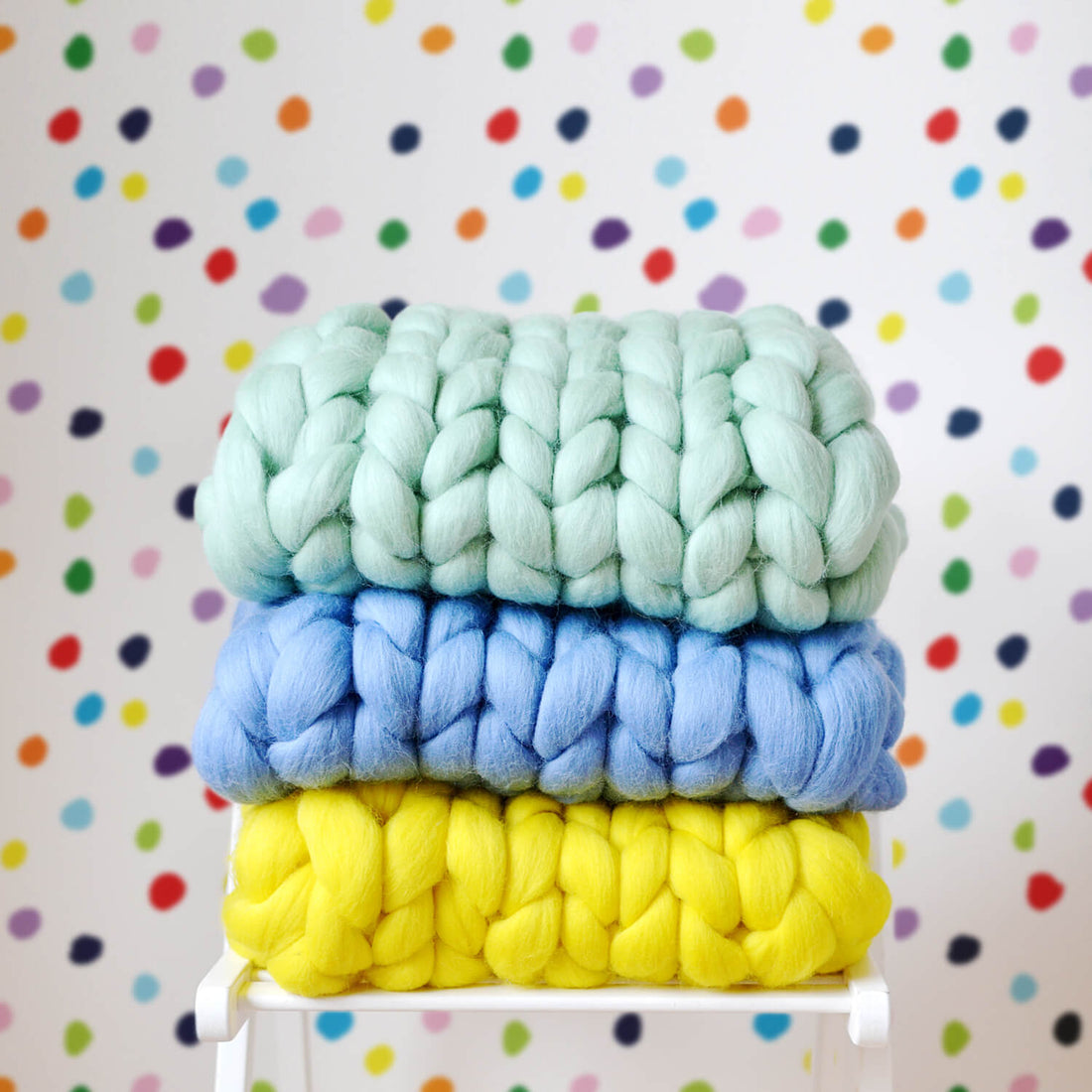 Paint dots removable wallpaper