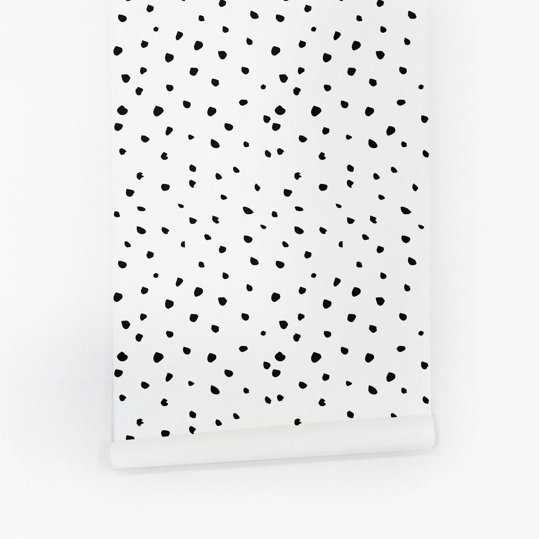Cute spots kids room self adhevsive wallpaper
