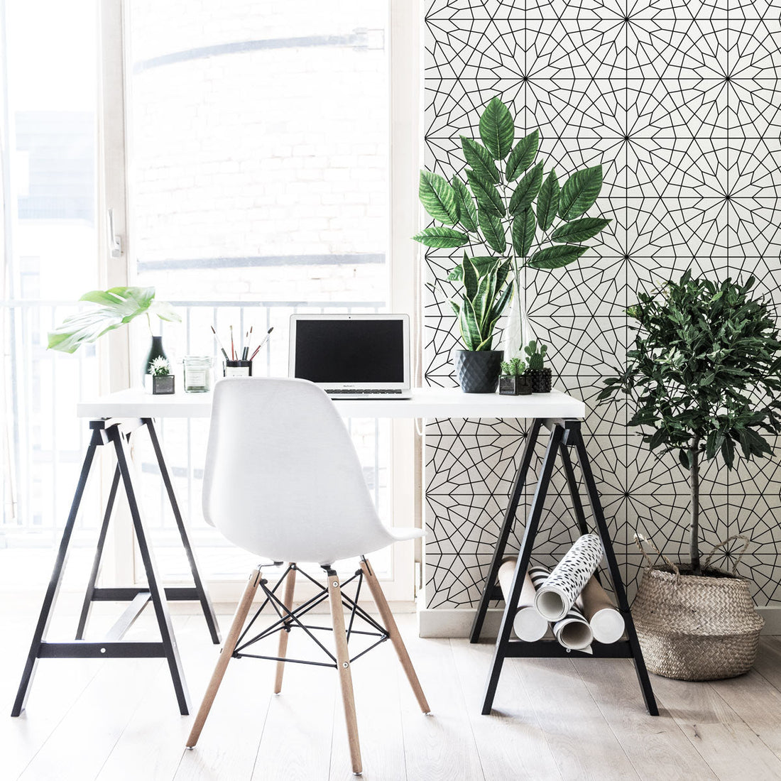 Black geometric flower self adhesive wallpaper